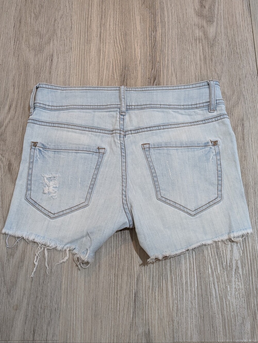 Dynamite Women’s Size 24 High‑Waist Distressed Denim Shorts